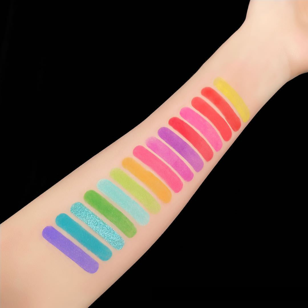 2025 New Sweetheart Party 15-Color Eyeshadow Palette Earth Color Pearl Matte Glitter Cross-Border Large Palette European and American Makeup
